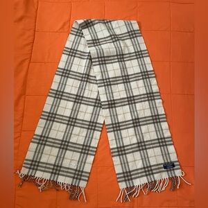 Burberry Scarf Womens 100% Lameswool Burberry London Made In England